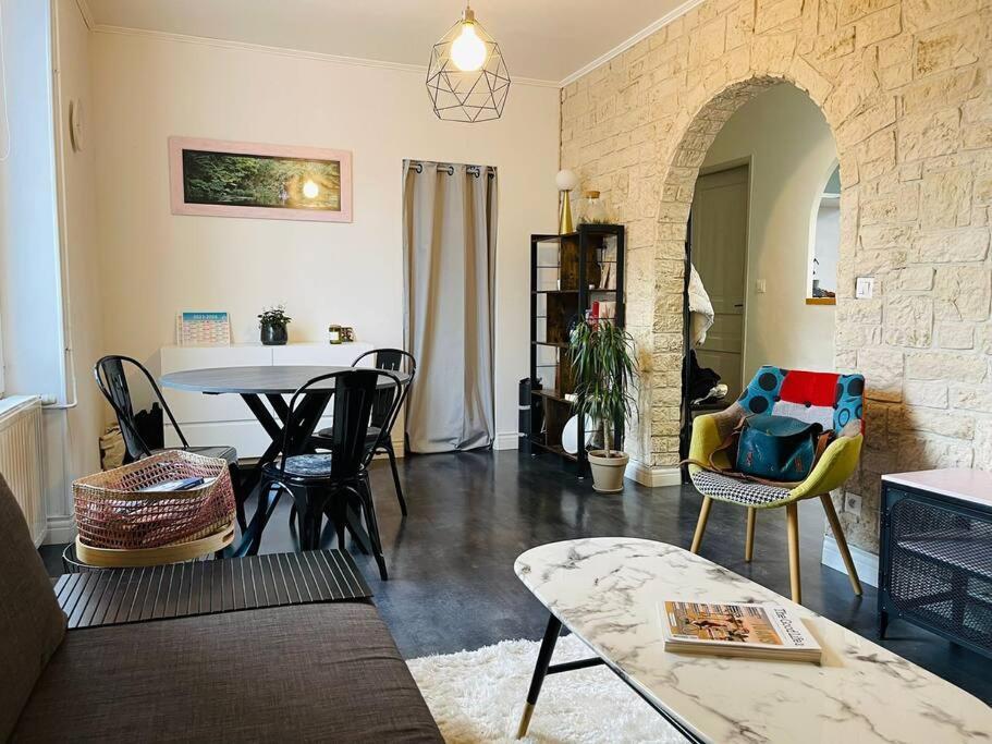 Chaleureux Appart, Proche De La Loire Avec Parking Orleans Exterior photo